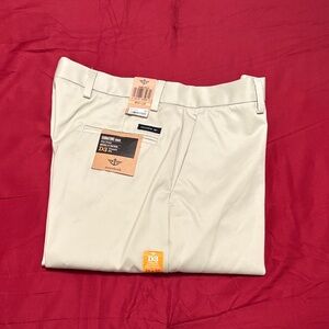 Dockers Men's Light Tan Dress Pants